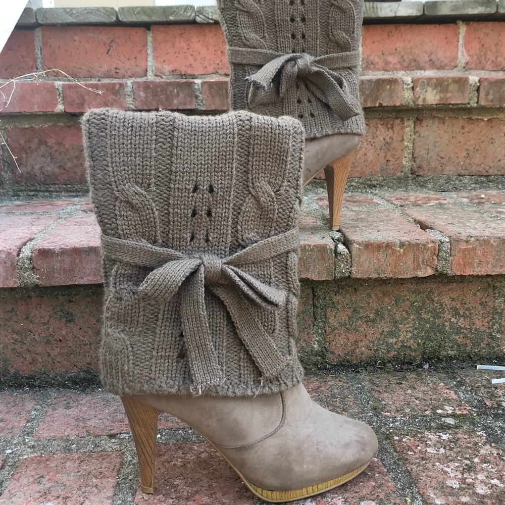 JU’A boots purchased in Germany with sweater knit